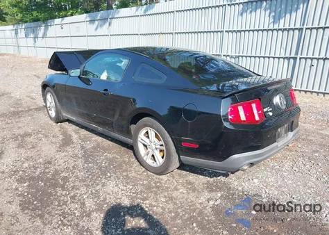 2012 Ford Mustang V6 z USA, uszkodzony, nr VIN 1ZVBP8AM1C5288023